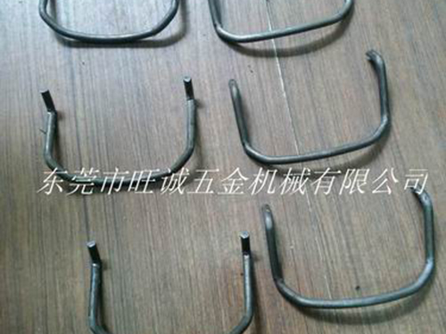锅耳成型打扣机制成成...